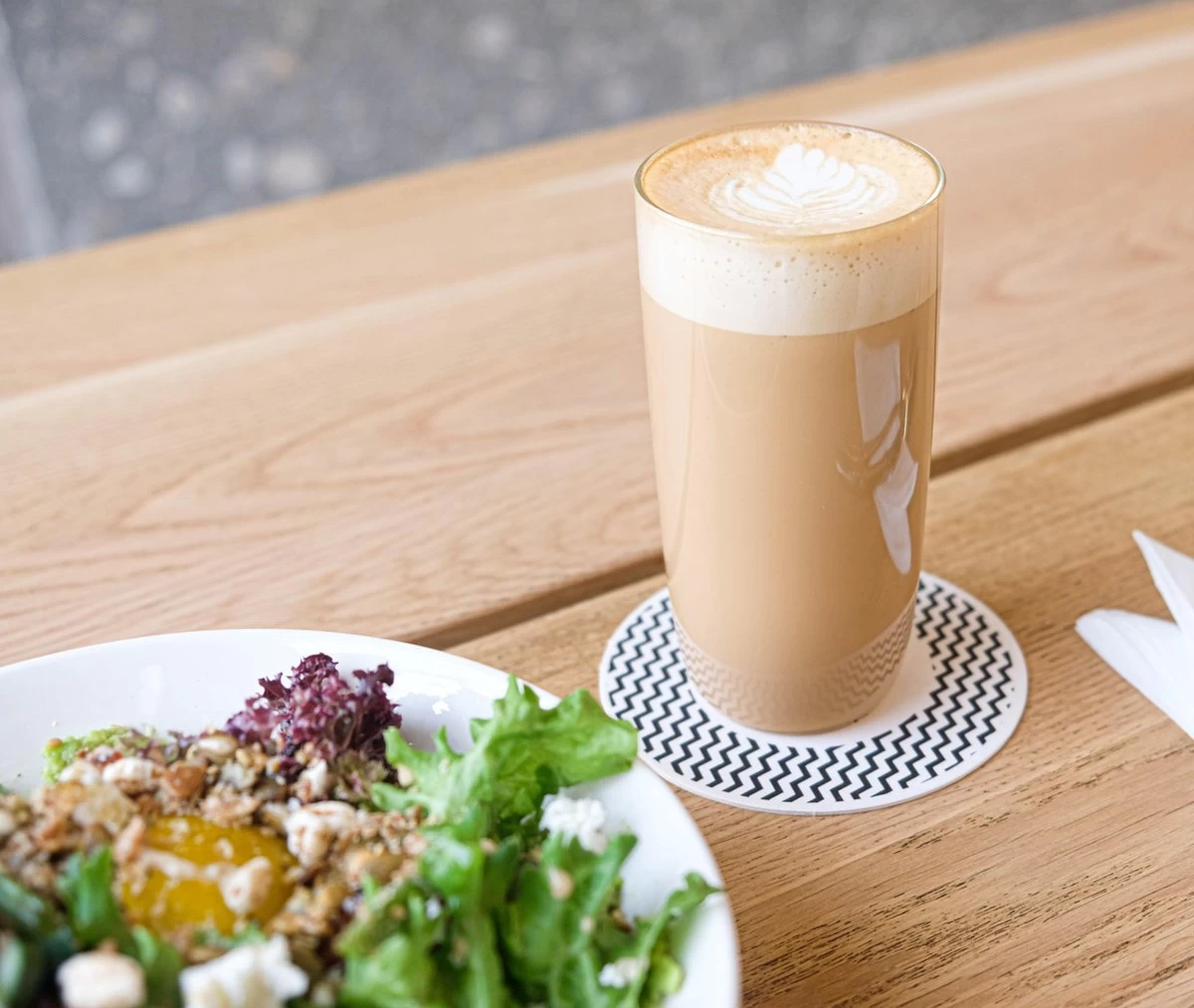 CHALO Prijswinnende Masala Chai Latte - Indische Vegan Chai - Zwarte Assam Thee - 25 Porties/ 300GR - Afbeelding 4