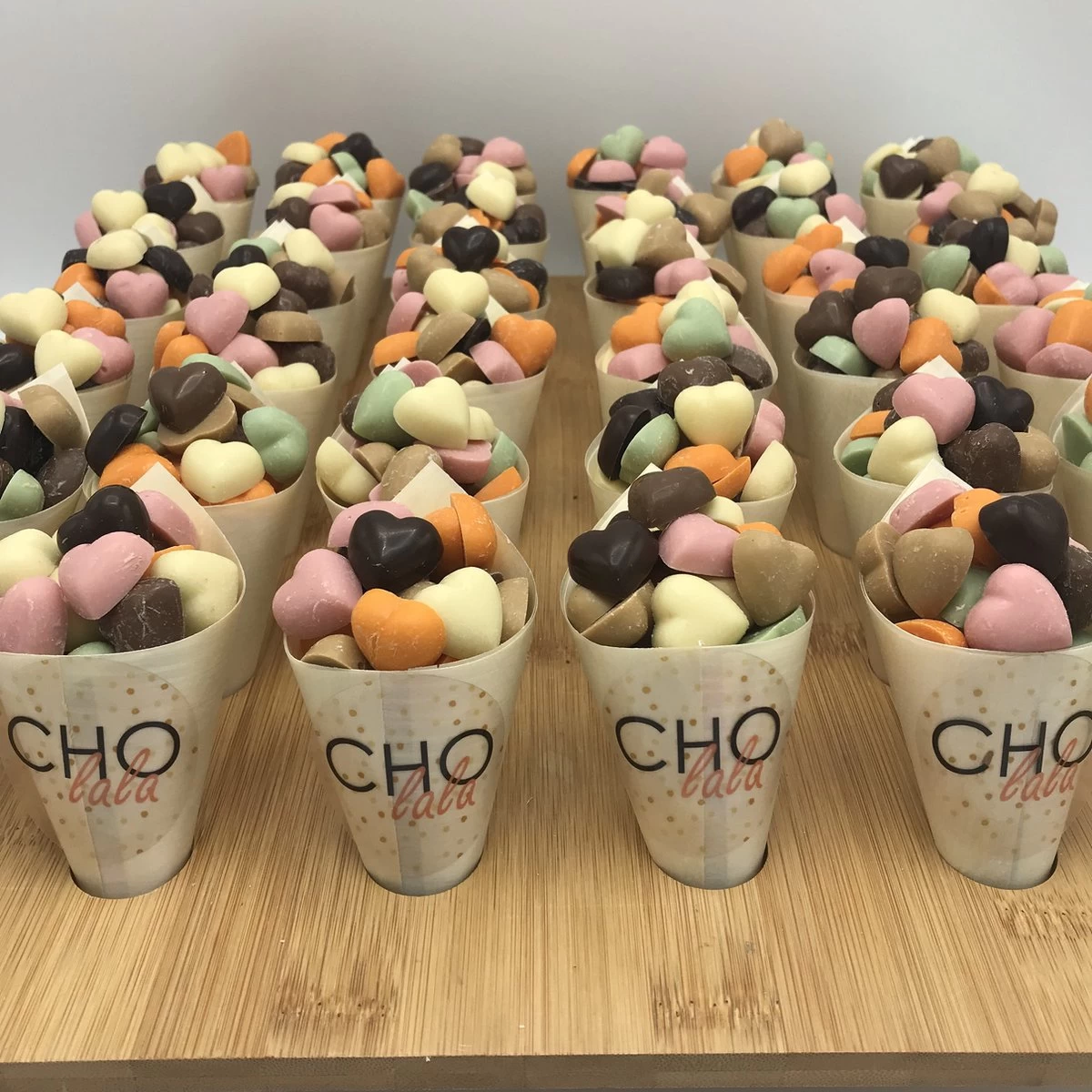 Cho-lala Puntzakje Mixed Chocolade Hartjes | Uitdeelcadeaus | Give Away Chocolade | 60 Gram Handmade Chocolade In Verschillende Smaken | Valentijn Chocolade Hartjes | Love - Afbeelding 4