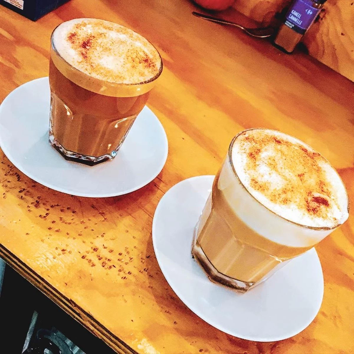 CHALO Prijswinnende Masala Chai Latte - Indische Vegan Chai - Zwarte Assam Thee - 25 Porties/ 300GR - Afbeelding 3