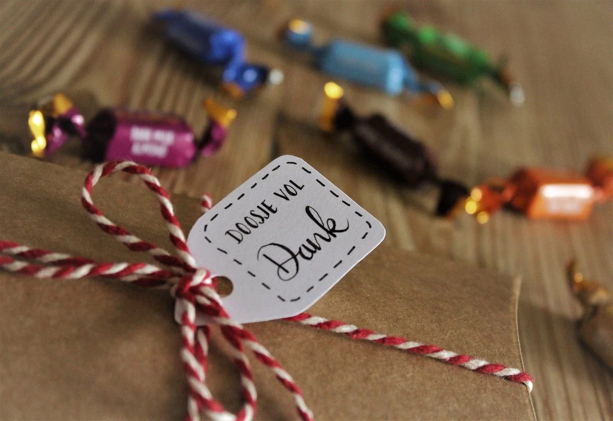 Doosje Vol Dank - Cadeaudoosje Met Kaart En Merci Petits Chocola - Bedankje - Chocolade Cadeau - Afbeelding 3