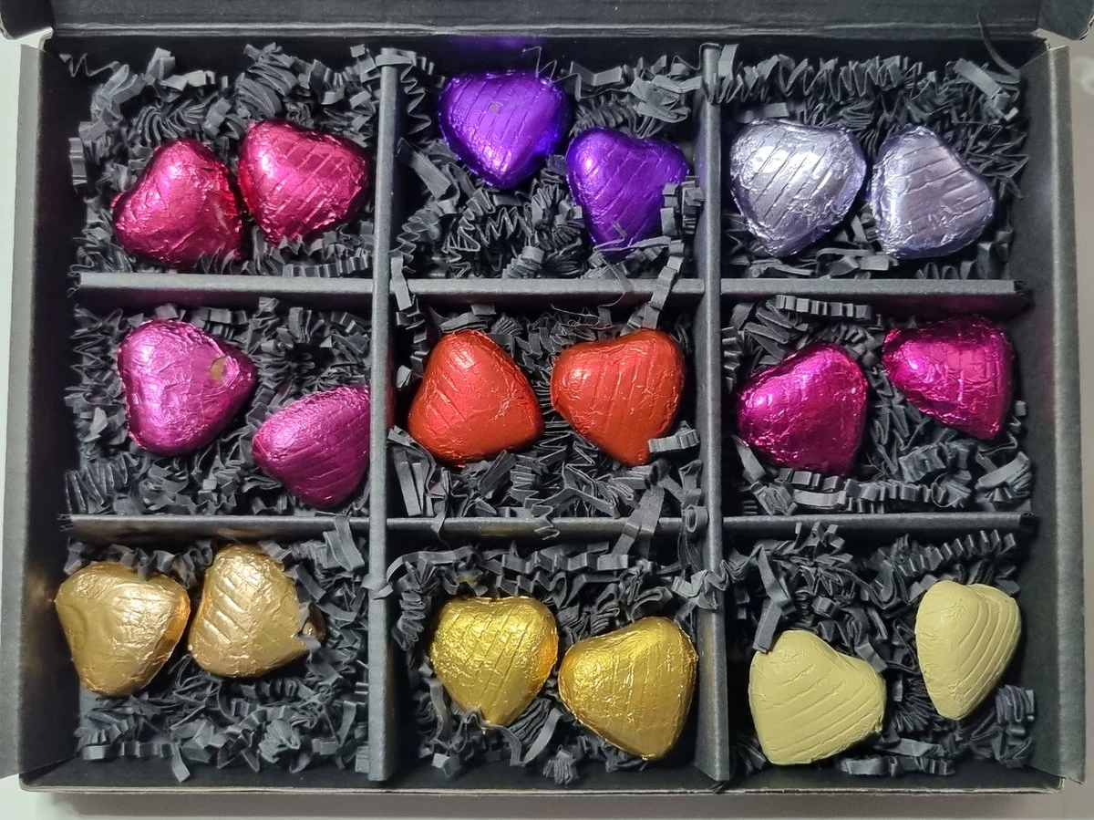 Mystery Box Met Chocolade Hartjes & Mystery Card 'Happy Valentine's Day' Met Persoonlijke (video) Boodschap | Valentijnsdag | Moederdag | Vaderdag | Verjaardag | Chocoladecadeau | Liefdevol Cadeau - Afbeelding 3