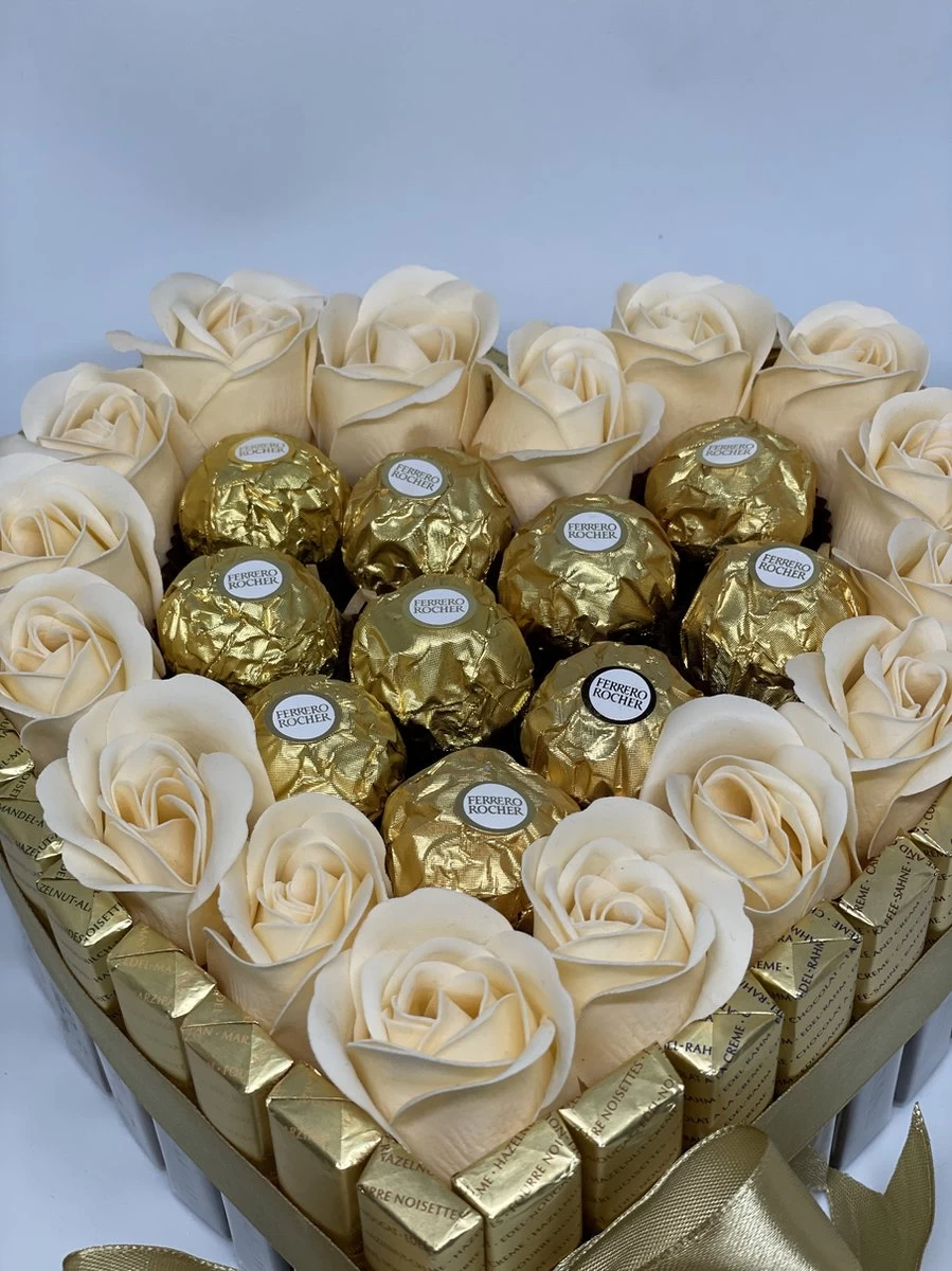 Chocolade XL Hart Geschenk - Valentijn Cadeau - Ferrero Rocher Valentijn Cadeau - Valentijnsdag Geschenk - Liefde - Moederdag - Afbeelding 3